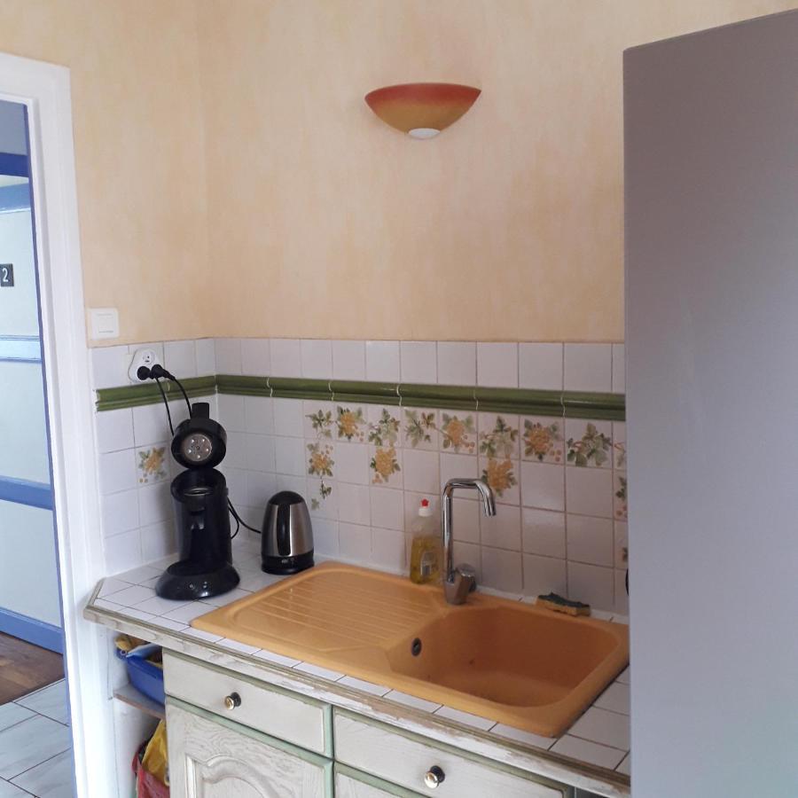 Chambre Meublee Au Coeur De Ville - Chez L'Habitant Льо Крезо Екстериор снимка